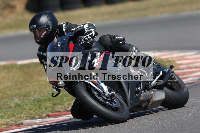 Archiv-2022/51 10.08.2022 Freeride Training ADR/Medium/unklar